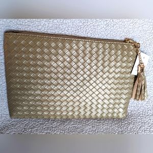NWT Virginia Wolf Mimi Gold Criss Cross Weave Clutch NWT 10.5” x 7”